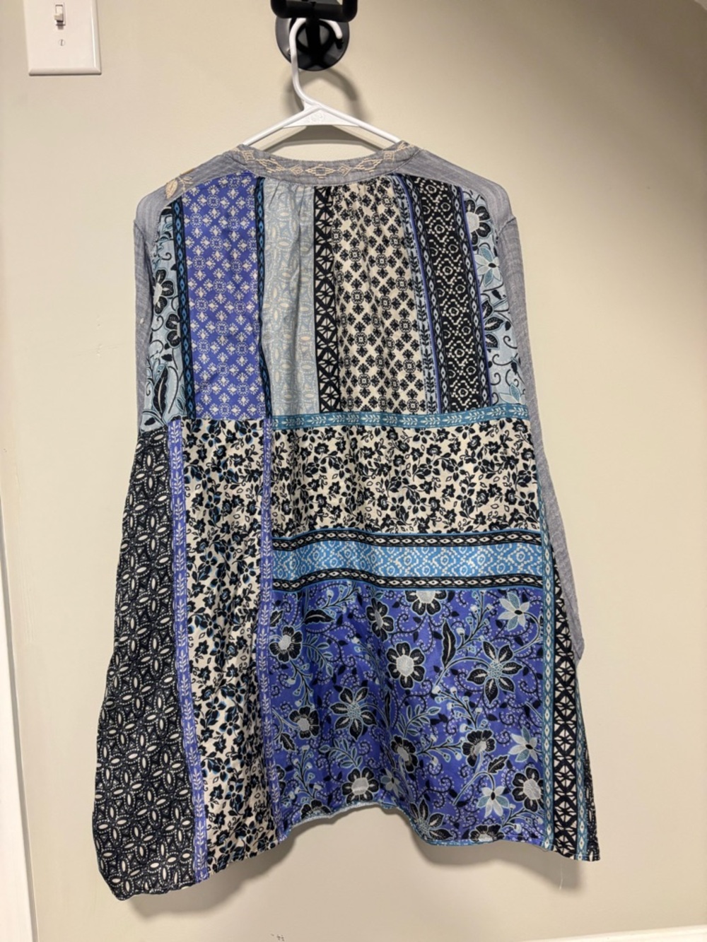 Johnny Was Slate Blue Embroidered Boho Tunic with Floral Detail - Picture 5 of 7